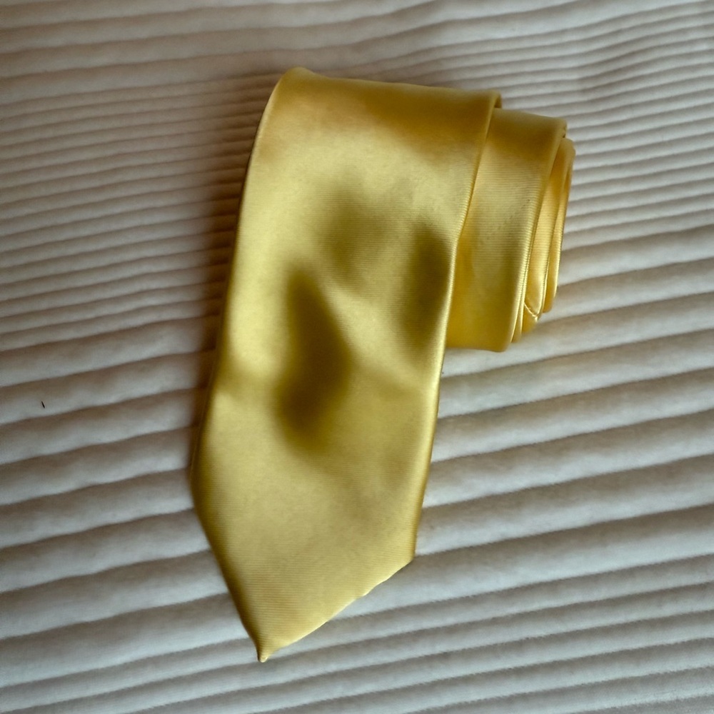 Men’s Yellow Tie — Match